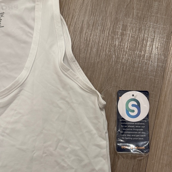 White Compression Tank Top - Picture 3 of 4